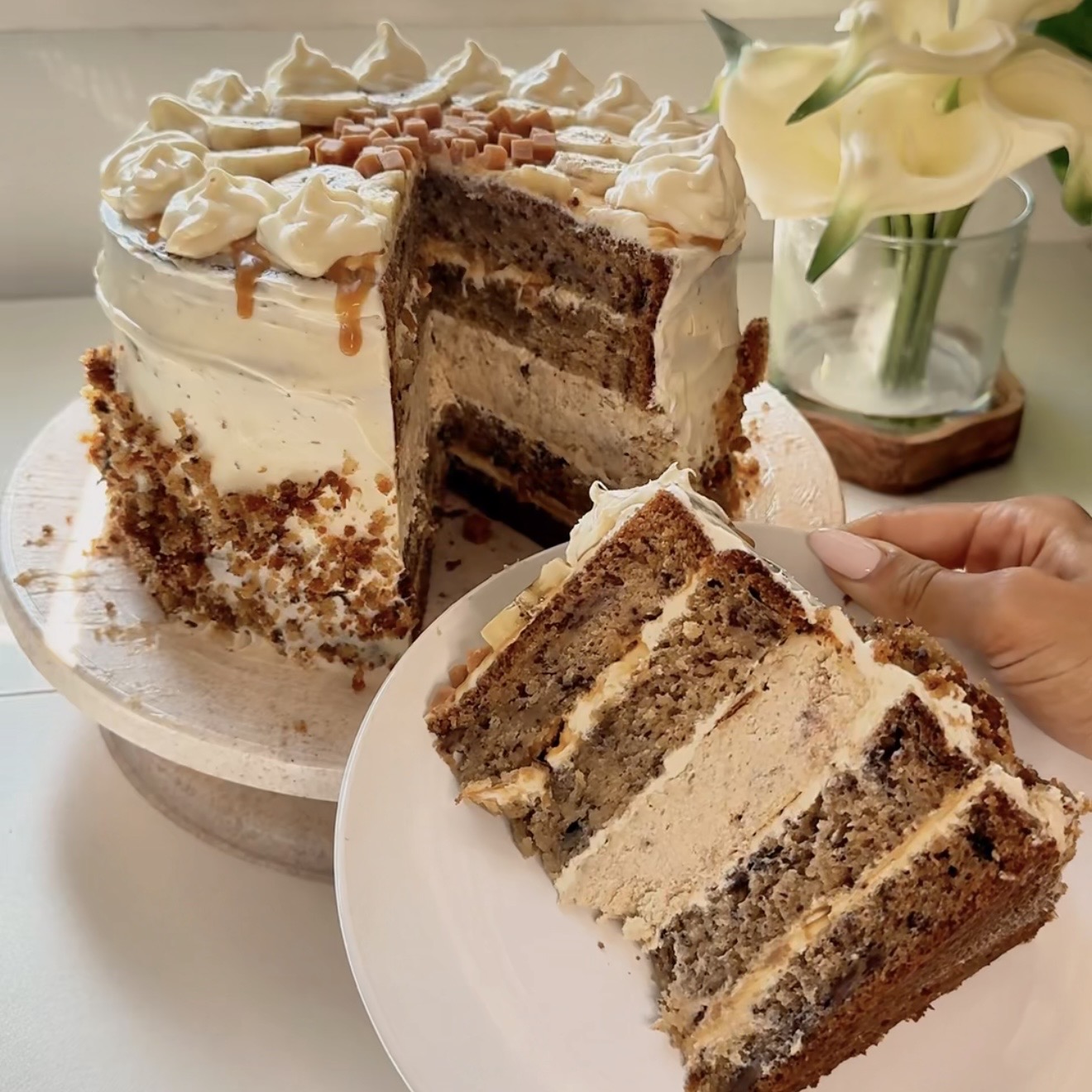 Banana Cheesecake Cake